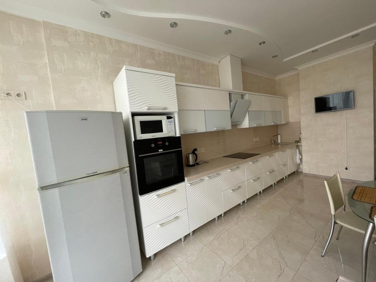 Sea View Kadorr Suite Odessa Buitenkant foto