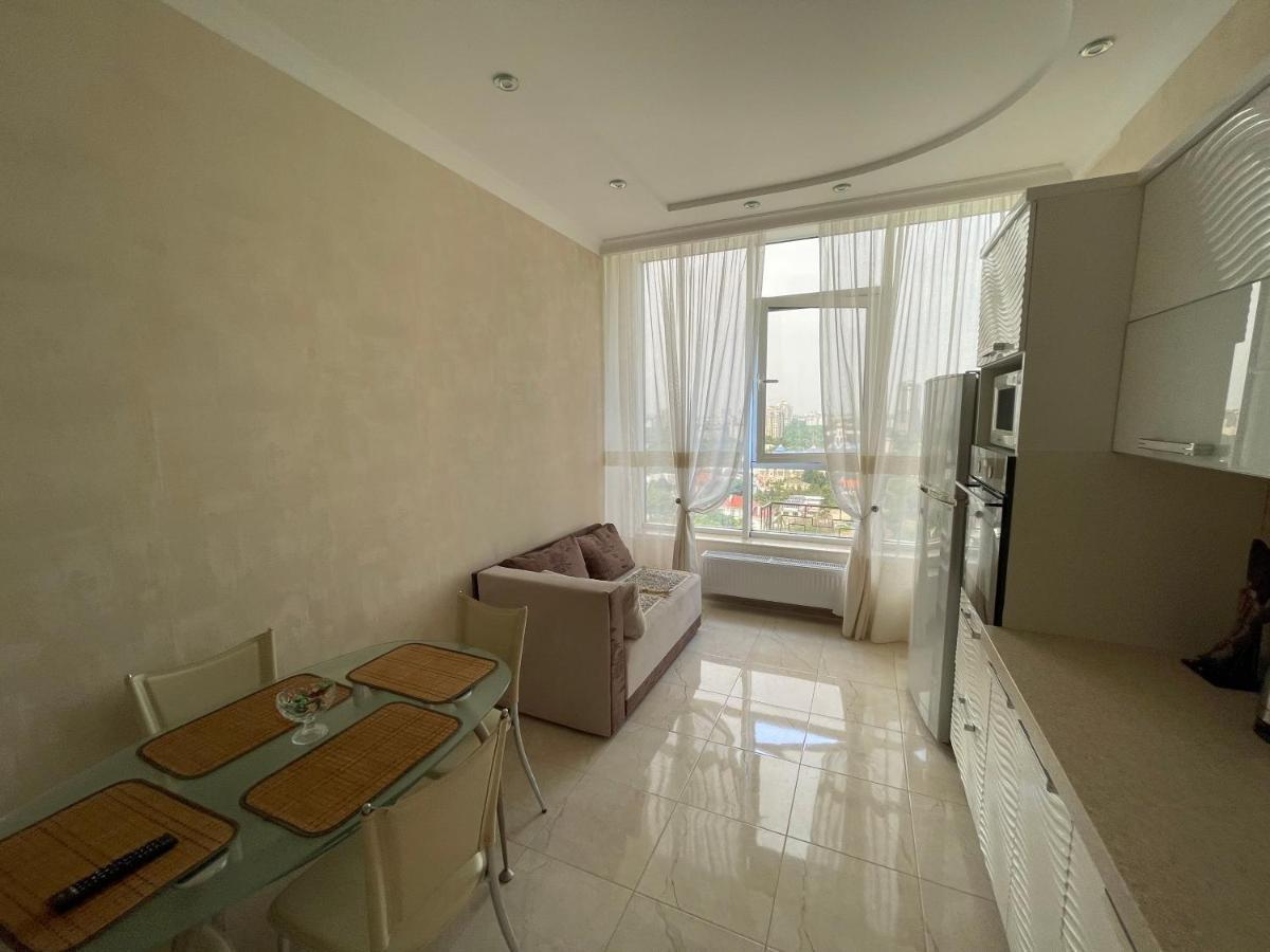 Sea View Kadorr Suite Odessa Buitenkant foto
